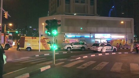 Gaisras viename auk&scaron;čiausių Dubajaus dangoraižių