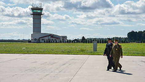 Karinių oro pajėgų Aviacijos bazės vadovo paskyrimo ceremonija