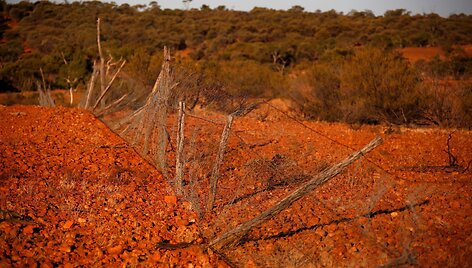 7 metus sausros kamuojamas Stounhendžas Australijoje