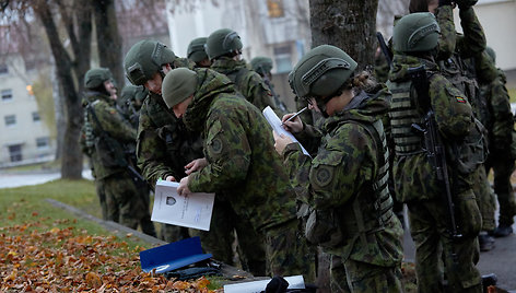 Jaunesniųjų karininkų vadų mokymai