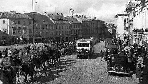 Raudonoji armija Vilniuje 1940 metais