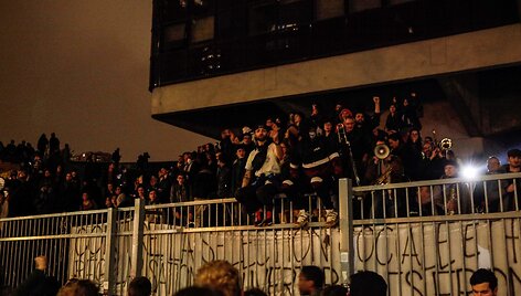 Paryžiuje policija i&scaron;vaikė i&scaron; Sorbonos universiteto protestuojančius studentus