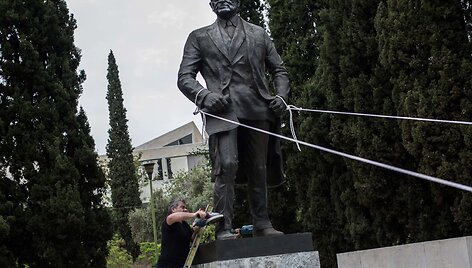 Graikijos komunistai bandė nuversti H.Trumano paminklą