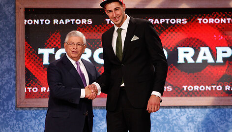 Jonas Valančiūnas NBA naujokų biržos naktį