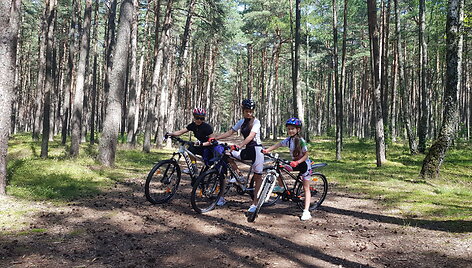 Mes mėgstame sportuoti ir norim būti sveiki. Būk tu saugus ir a&scaron; saugus, ir sveikas grį&scaron;i į namus!