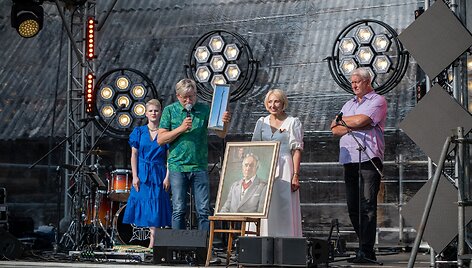 Prie  A.Ramanausko-Vanago ir J.Vitkaus-Kazimieraičio vadavietės Kasčiūnuose skambėjo patriotinės dainos ir kalbos