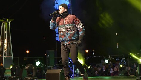 Tauragėje įžiebta Kalėdų eglė