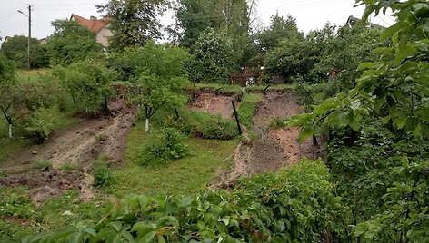 Po liūties nuslinkęs &scaron;laitas &Scaron;aldytuvų gatvėje Kaune