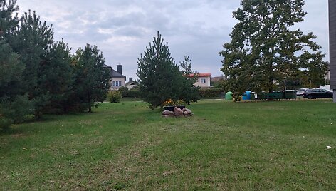 Mažosios gatvės Raudondvaryje žalioji zona, kur žadama nutiesti kelią