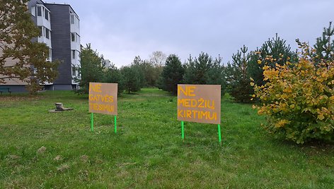 Gyventojų protestas prieš kelio palei namų langus tiesimą Raudondvaryje