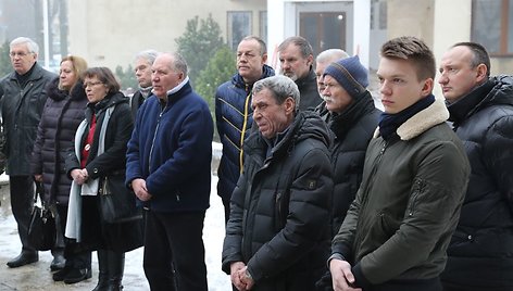 Lengvosios atletikos maniežo lentelės atidengimu pagerbtas prof. A.Stanislovaičio atminimas