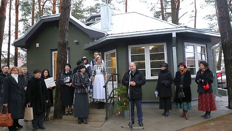 Kačerginėje pristatyta atgimusi prie&scaron;kario vila