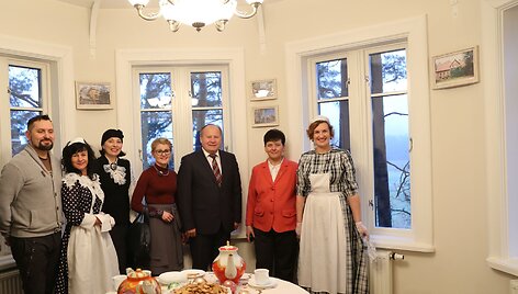 Kačerginėje pristatyta atgimusi prie&scaron;kario vila