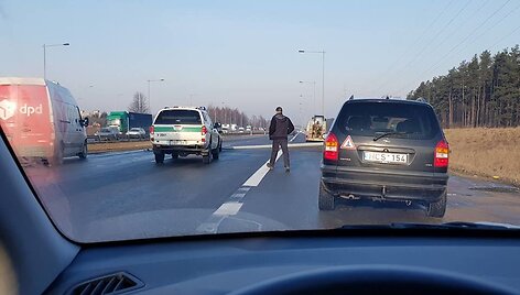 Spūstis dėl avarijos greitkelyje ties Kaunu