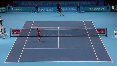 nishikori-saves-set-point-with-smash-hot-shot