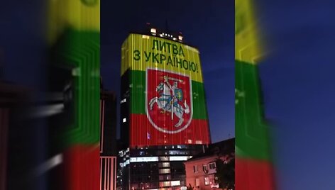 pastata-kijeve-nusviete-sveikinimas-lietuvai