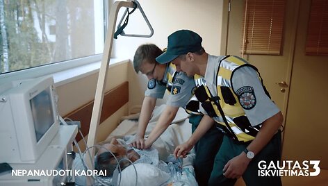 kadrai-kuriu-neisvysite-filme-vaidotas-ir-giedrius-atlieka-gaivinima