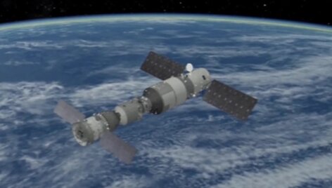 du-kinijos-astronautai-issilaipino-eksperimentineje-orbitineje-laboratorijoje