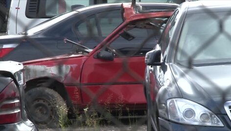 neblaivus-vairuotojai-dazniausiai-vazineja-su-pigiais-automobiliais