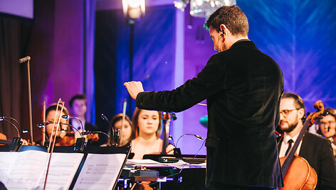 Performanso &bdquo;Sound of Light&ldquo; akimirka