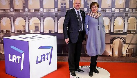 &bdquo;Auksinių bičių&ldquo; apdovanojimų akimirka