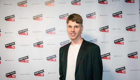 Spektaklio &bdquo;Pa&scaron;ėlusių moterų i&scaron;pažintis&ldquo; premjera