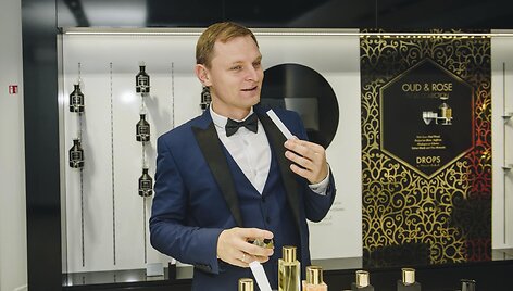 Ni&scaron;inių kvepalų pristatymo akimirka