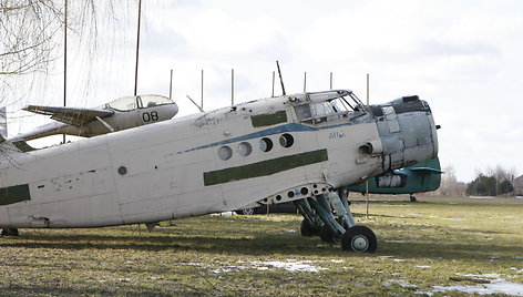 Senas An-2 lėktuvas Panevėžio aerodrome