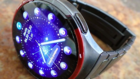 „HUAWEI WATCH 4 Pro Space Edition“ – tiesiog „kosmosas“