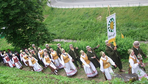 Tautinių &scaron;okių kolektyvas &bdquo;&Scaron;imtažiedis&ldquo;
