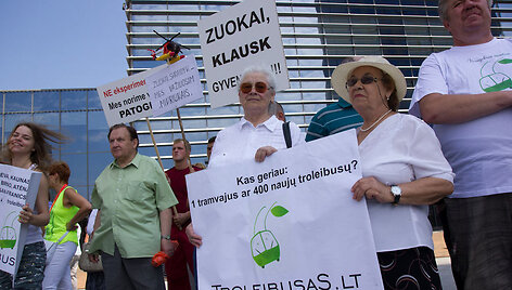 Mitingas dėl Vilniaus vie&scaron;ojo transporto pertvarkos