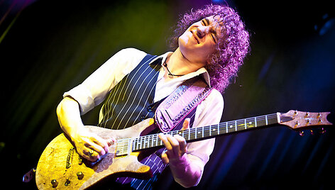 Oli Brownas