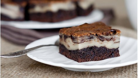 Bananų ir brownie sūrio pyragas