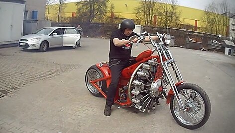 Motociklas su lėktuvo varikliu