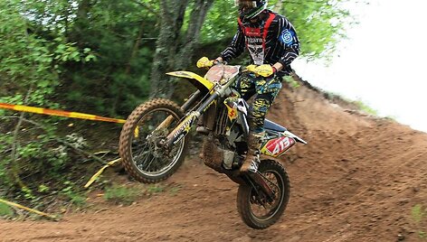&bdquo;Enduro&ldquo; kroso varžybos Raguvėlėje