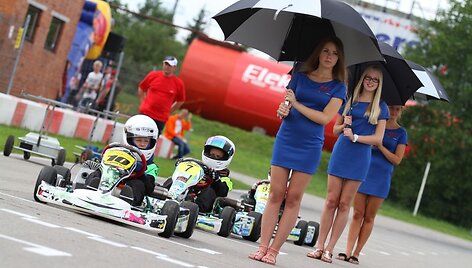 Lietuvos kartingo akademijos studentai 