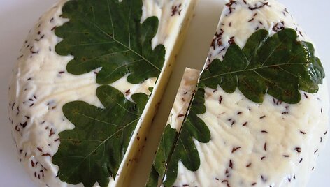 Latviai pasaulinėje sūrių parodoje &bdquo;Slow Cheese&ldquo; pristatė var&scaron;kės &bdquo;Janu Sier&ldquo;