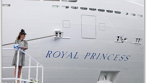 Kembridžo kunigaik&scaron;tienė krik&scaron;tija laivą &bdquo;Royal Princess&ldquo;