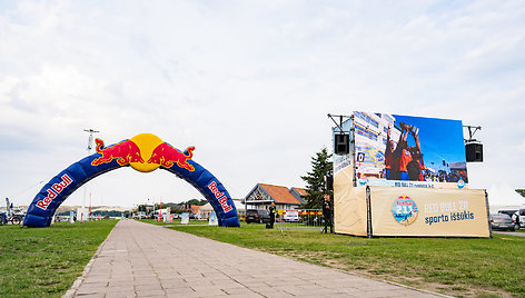 Nidoje startavo unikali komandinė estafetė „Red Bull 211". Manto Repečkos nuotr.