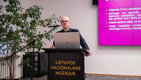 dr. Martyno Jakulio paskaita „Užkrėstas ir žmonių sveikatai žalingas oras“. Lietuvos nacionalinio muziejaus nuotr.