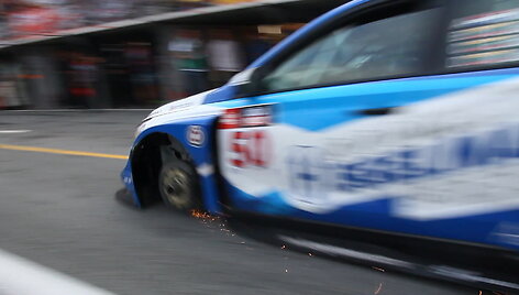 mindauas-varza-apie-nuluzusi-hyundai-i30n-tcr-rata