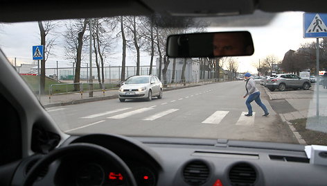 Panevėžio policija fiksavo pėsčiųjų praleidimo tvarkos pažeidimus