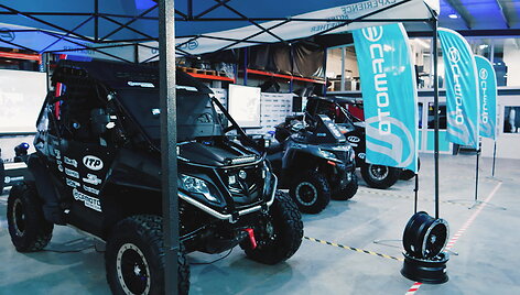 cfmoto-factory-racing-team-komandos-pristatymas
