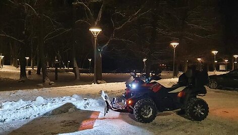 Keturratininkai valė gatves ir &scaron;aligatvius