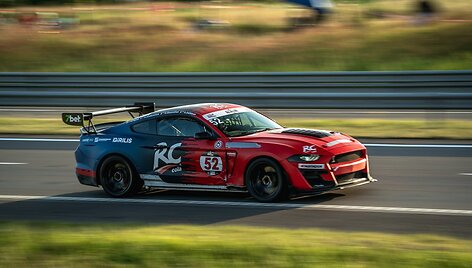 &bdquo;RC Cola racing by 8000RPM motorsport&ldquo;