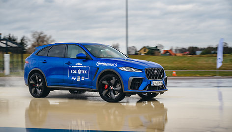 „Jaguar F-Pace SVR“