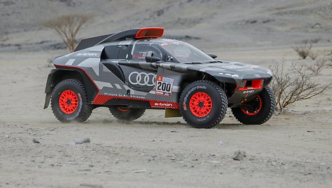 „Audi RSQ e-tron“ testai Saudo Arabijoje