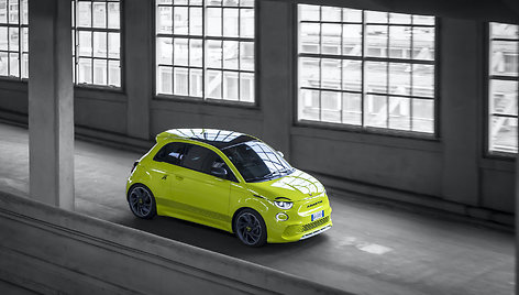 „Abarth 500e“ elektromobilis