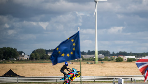 Motociklu ant vieno rato – per „Aurum 1006 km lenktynių“ trasą