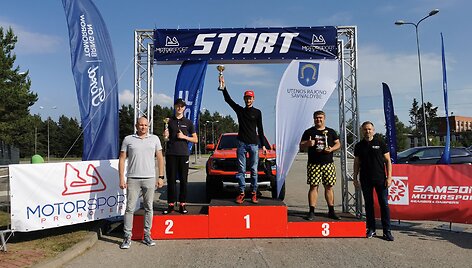 Apdovanojimų akimirka